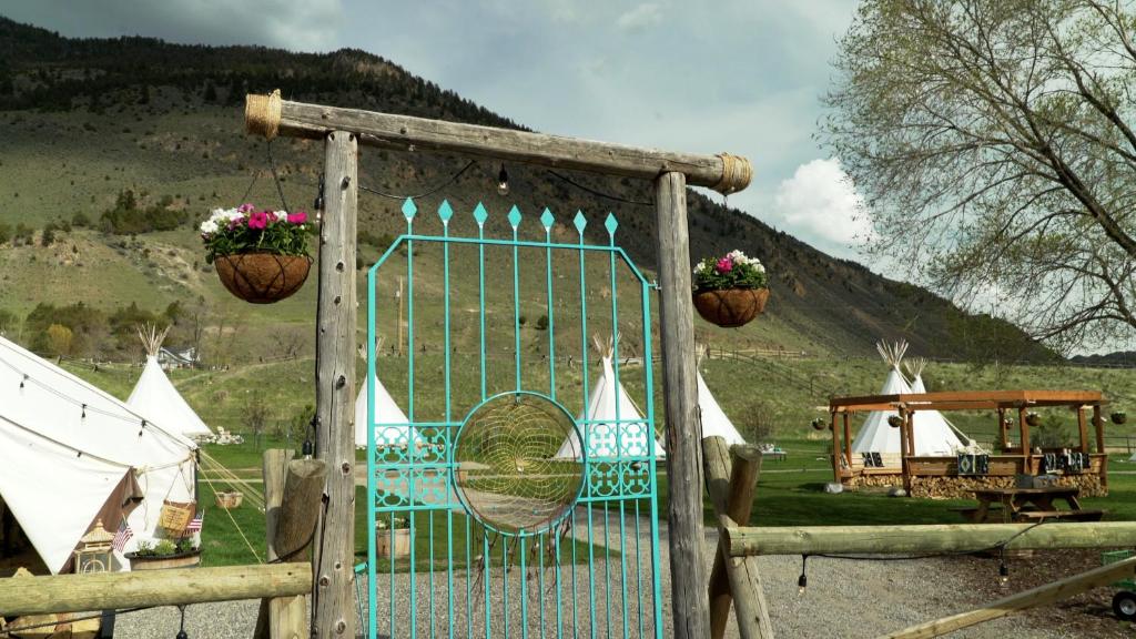 Dreamcatcher Tipi Hotel image 16